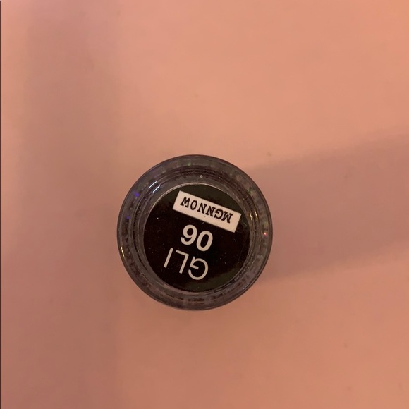 NYX glitter - Picture 3 of 3